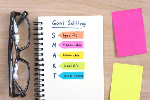 SMART Goals notepad and post-it notes 